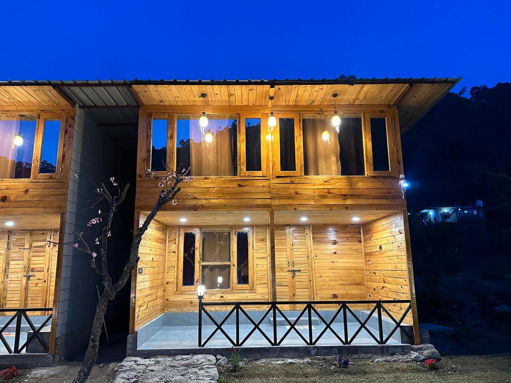Cabana Riverside Resort - Kainchi Dham Naini Tāl Exterior foto