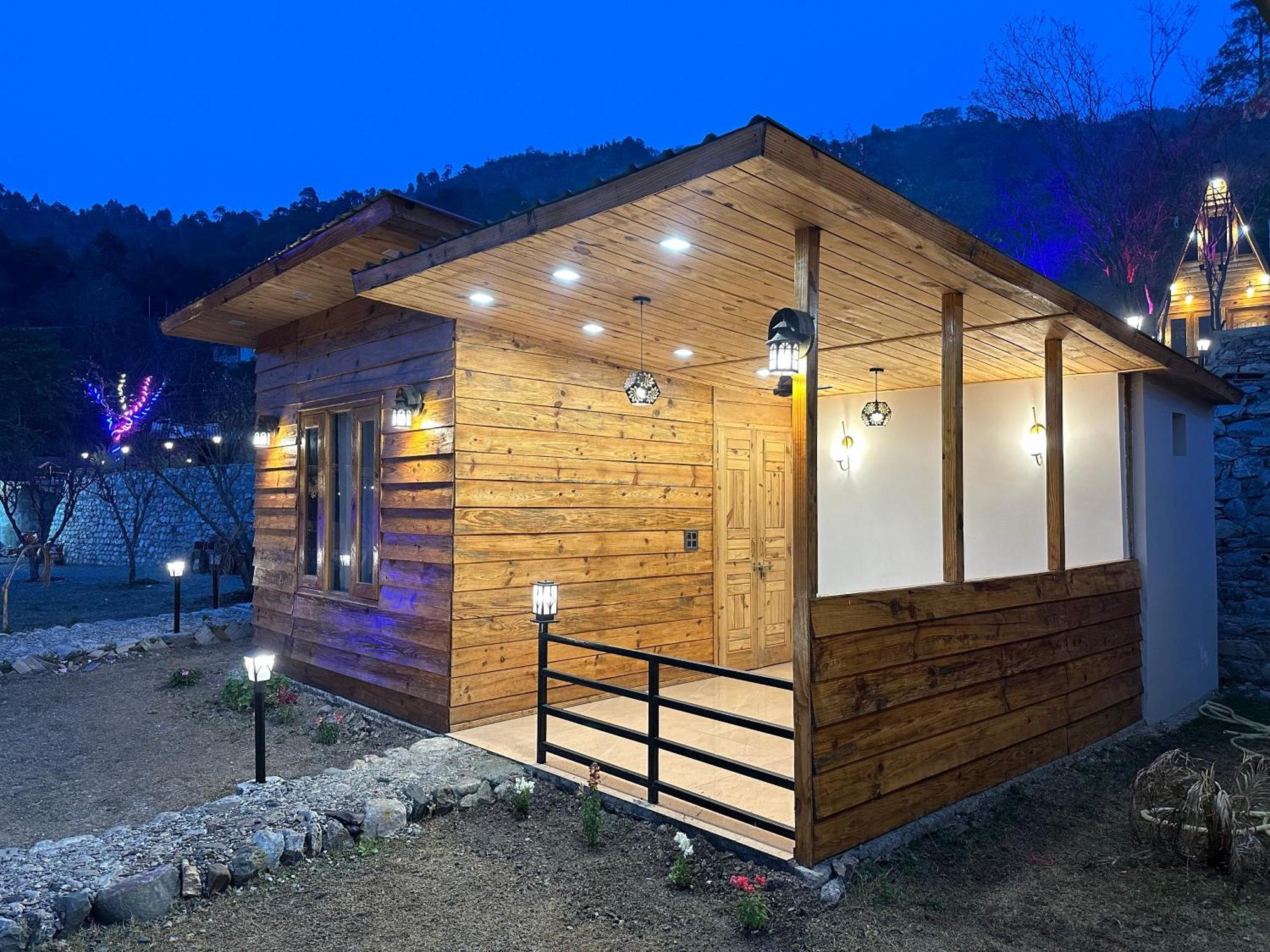 Cabana Riverside Resort - Kainchi Dham Naini Tāl Exterior foto
