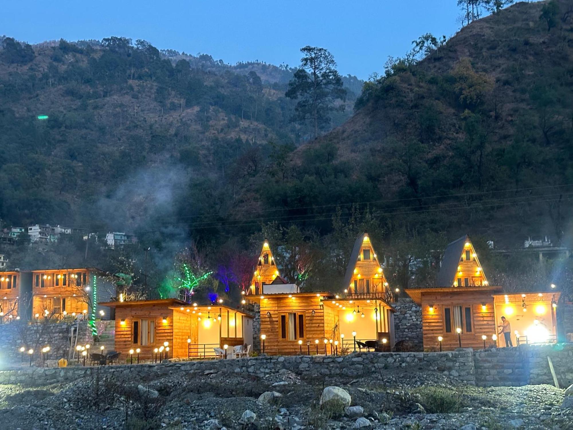 Cabana Riverside Resort - Kainchi Dham Naini Tāl Exterior foto