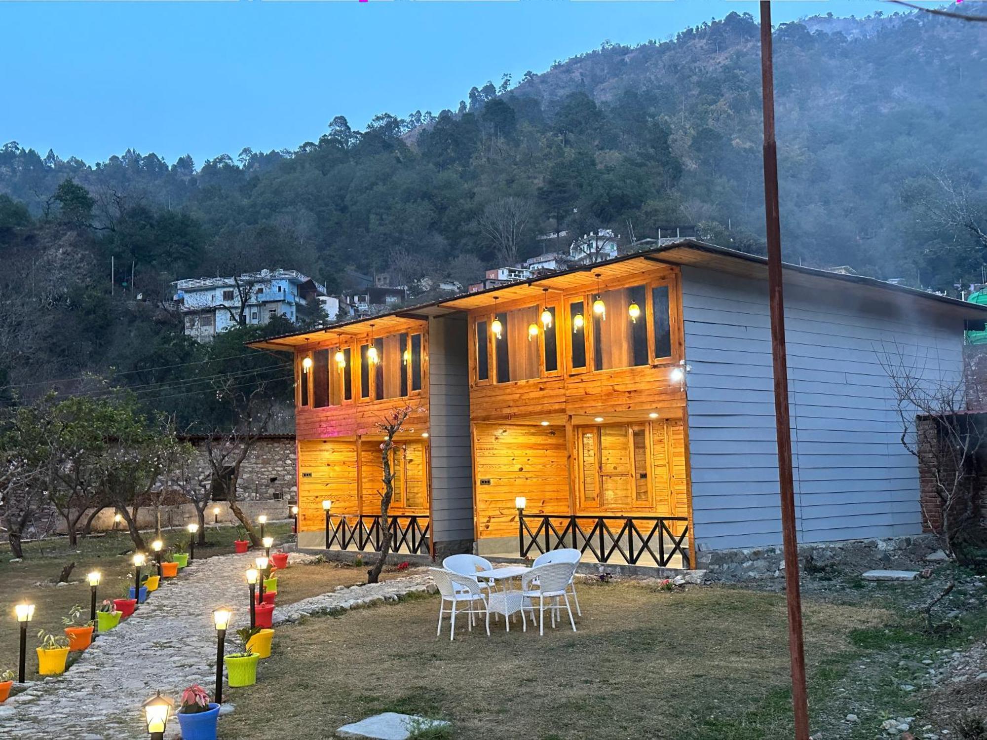 Cabana Riverside Resort - Kainchi Dham Naini Tāl Exterior foto