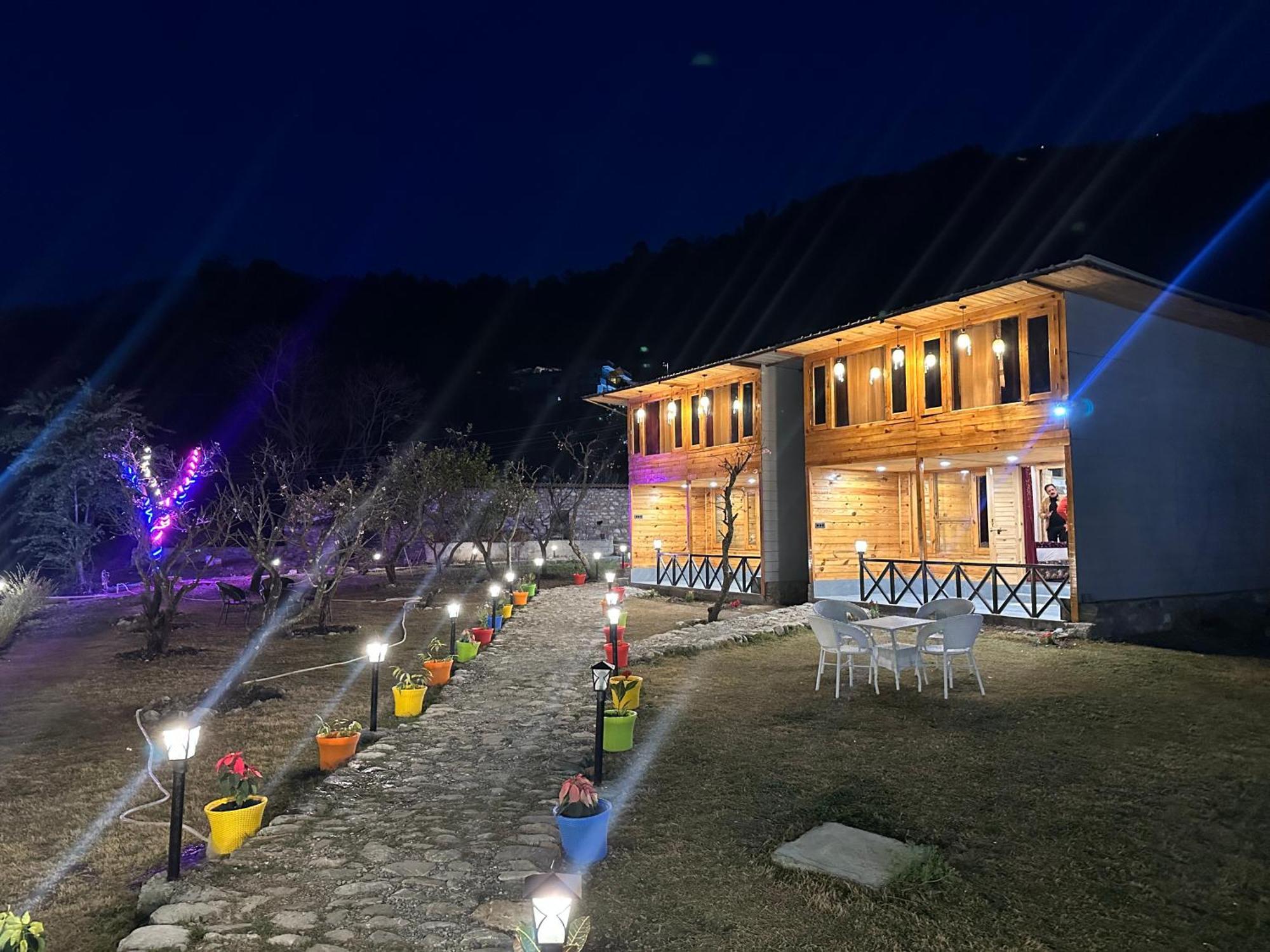 Cabana Riverside Resort - Kainchi Dham Naini Tāl Exterior foto