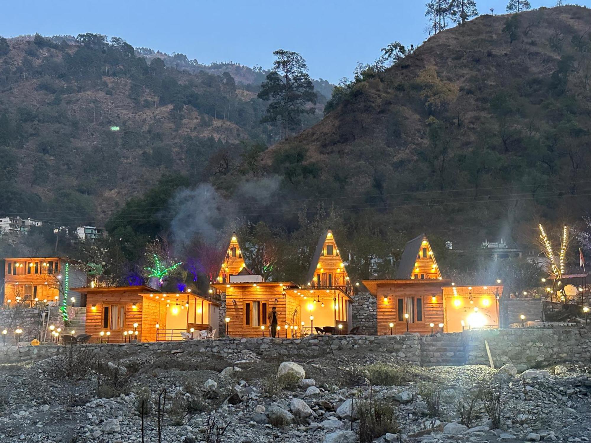 Cabana Riverside Resort - Kainchi Dham Naini Tāl Exterior foto